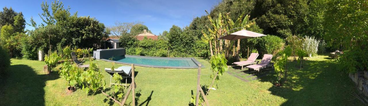 Le Pain De Lune Gite Et Chambre D'Hotes Avec Piscine Bourg-sur-Gironde Exterior photo