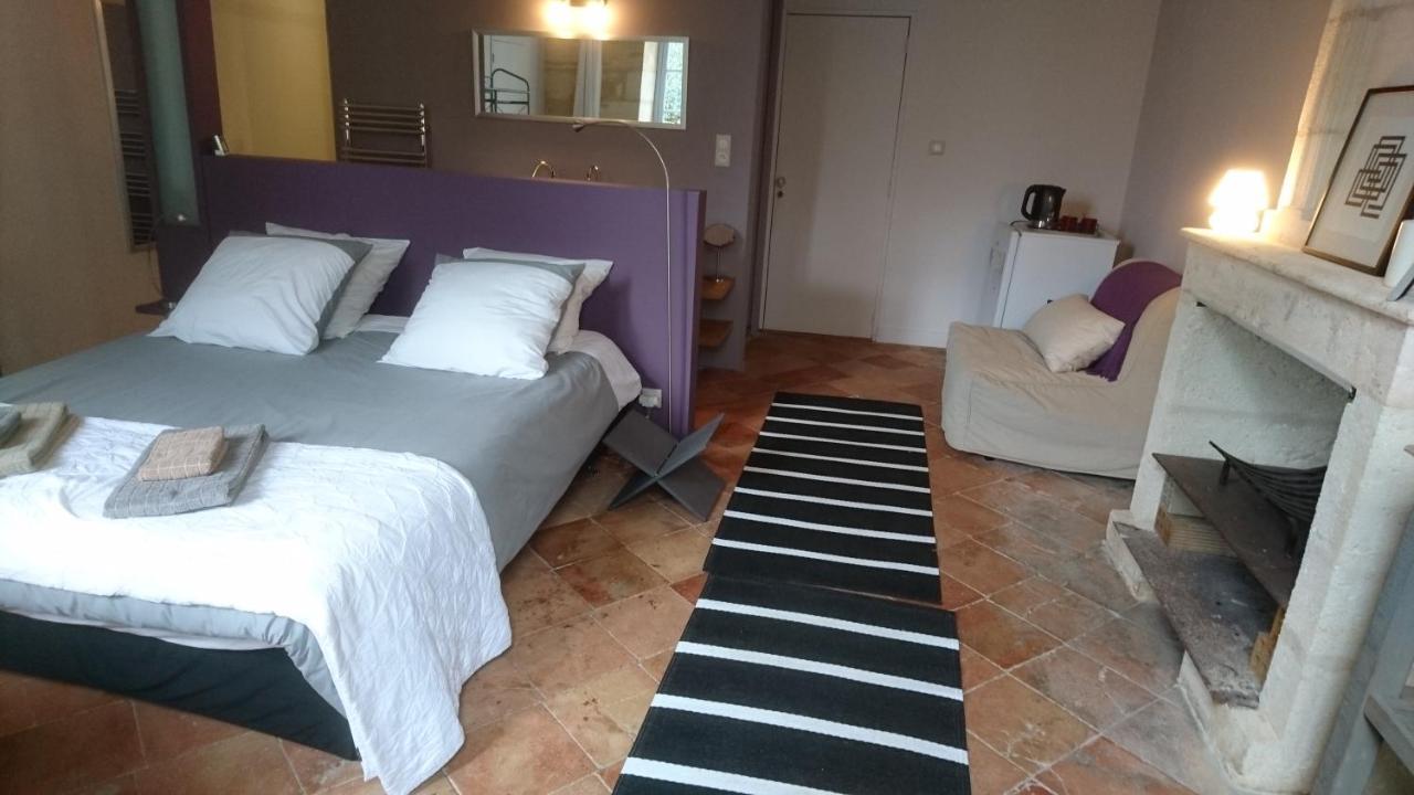 Le Pain De Lune Gite Et Chambre D'Hotes Avec Piscine Bourg-sur-Gironde Exterior photo