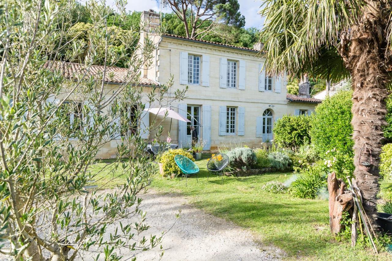 Le Pain De Lune Gite Et Chambre D'Hotes Avec Piscine Bourg-sur-Gironde Exterior photo